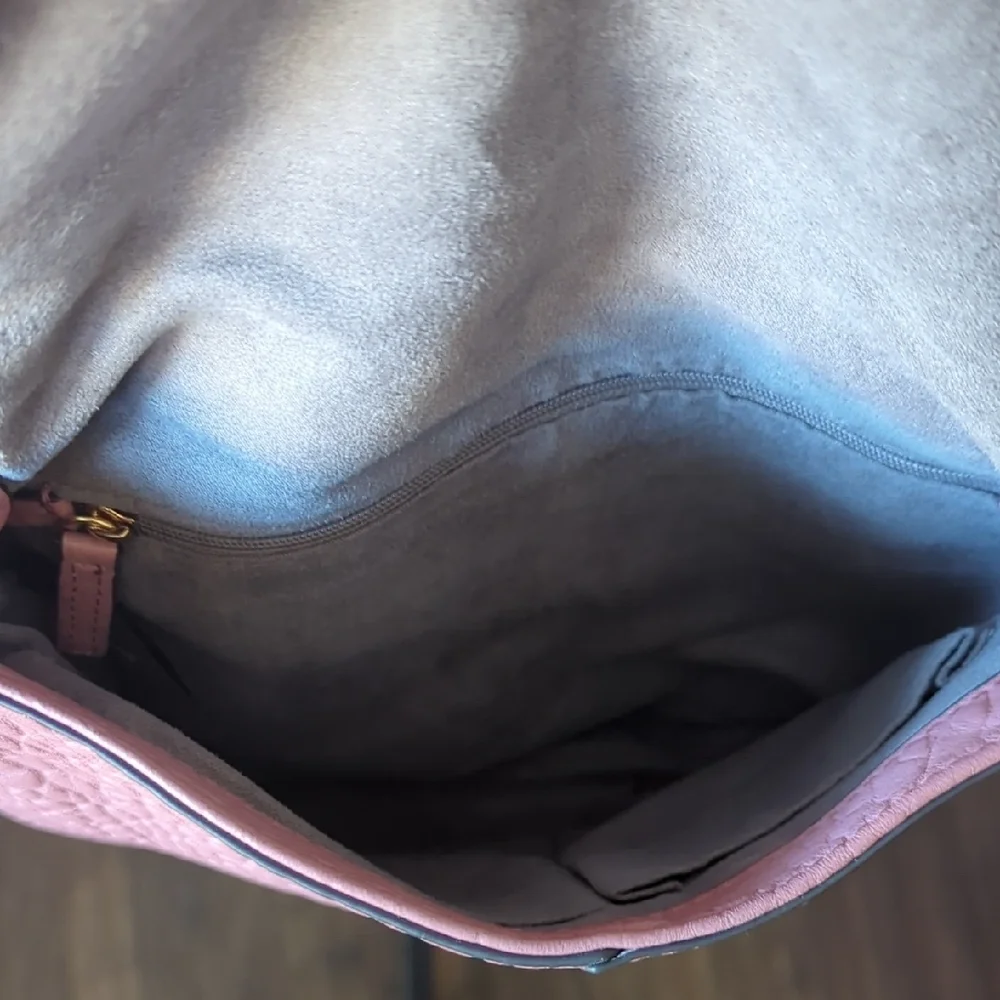 Vince Camuto Pink Textured Crossbody Bag - Picture 10 of 12